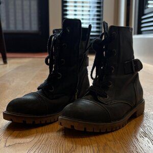 Roxy Boots - Black - Size 7.5